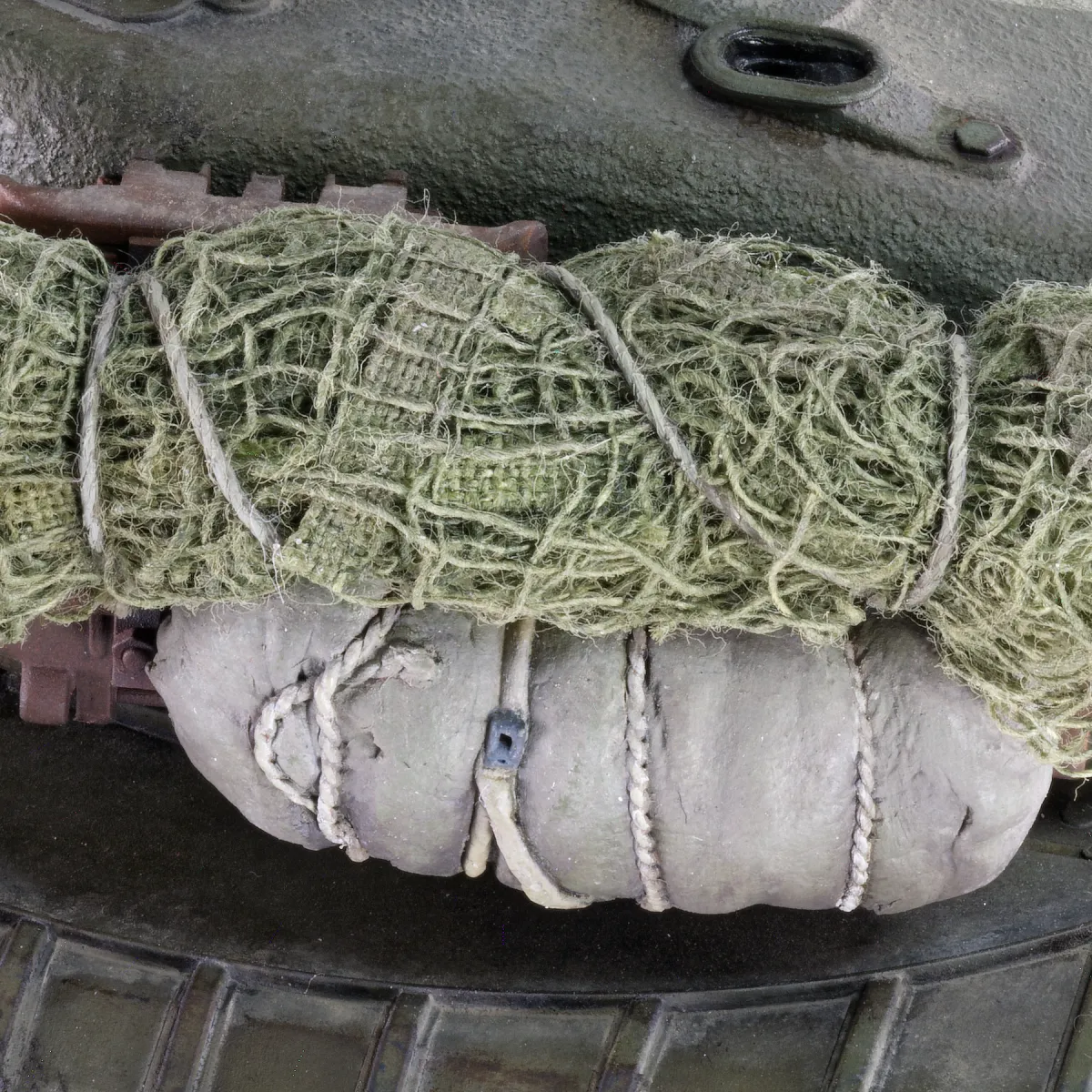 AFV Club Churchill AVRE stowage and camo net