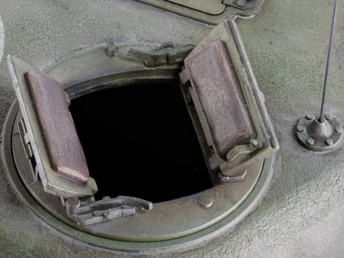 AFV Club Churchill AVRE MkIV commander's hatch