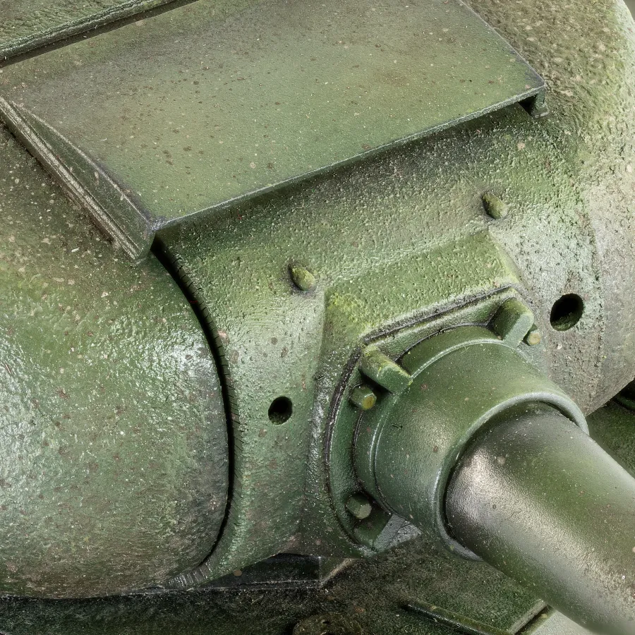 Bronco KV-122 model, close up of gun mantlet